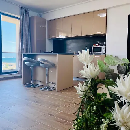 Bliss - Mamaia Nord *